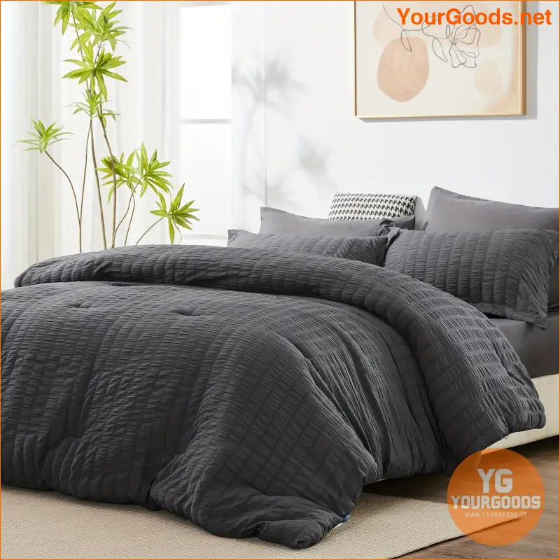 7Piece Hypoallergenic Seersucker Bedding Set AllSeason Comfort - YourGoods Online Shop