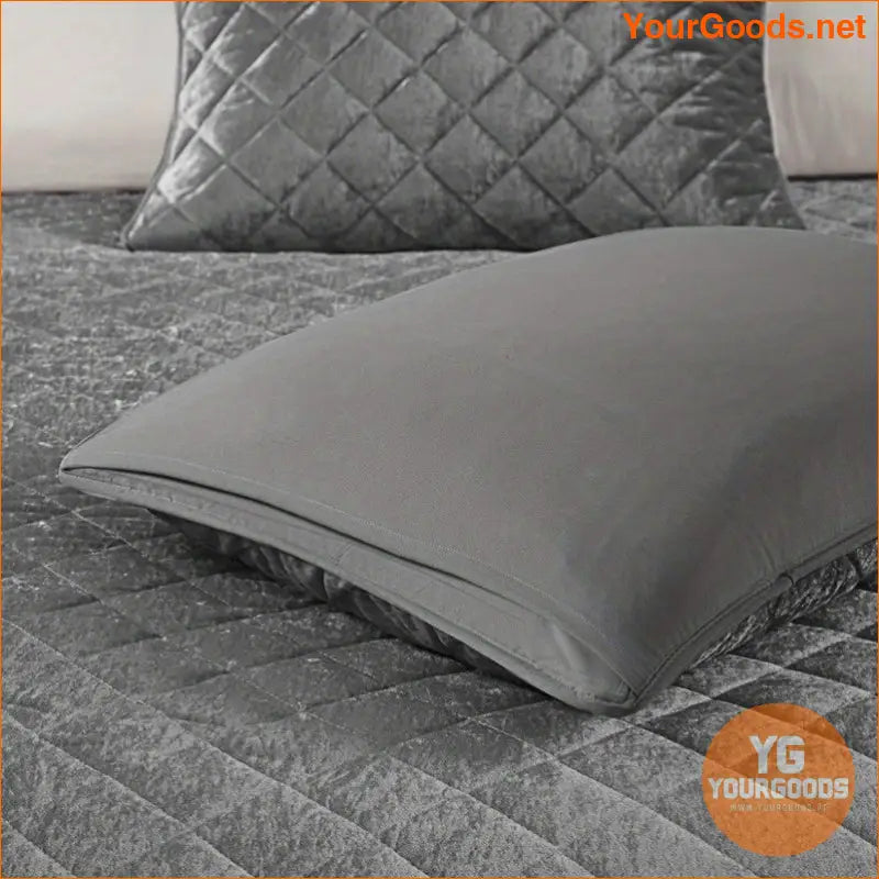 Luxurious Grey Velvet Duvet Cover YearRound Comfort - YourGoods Online Shop