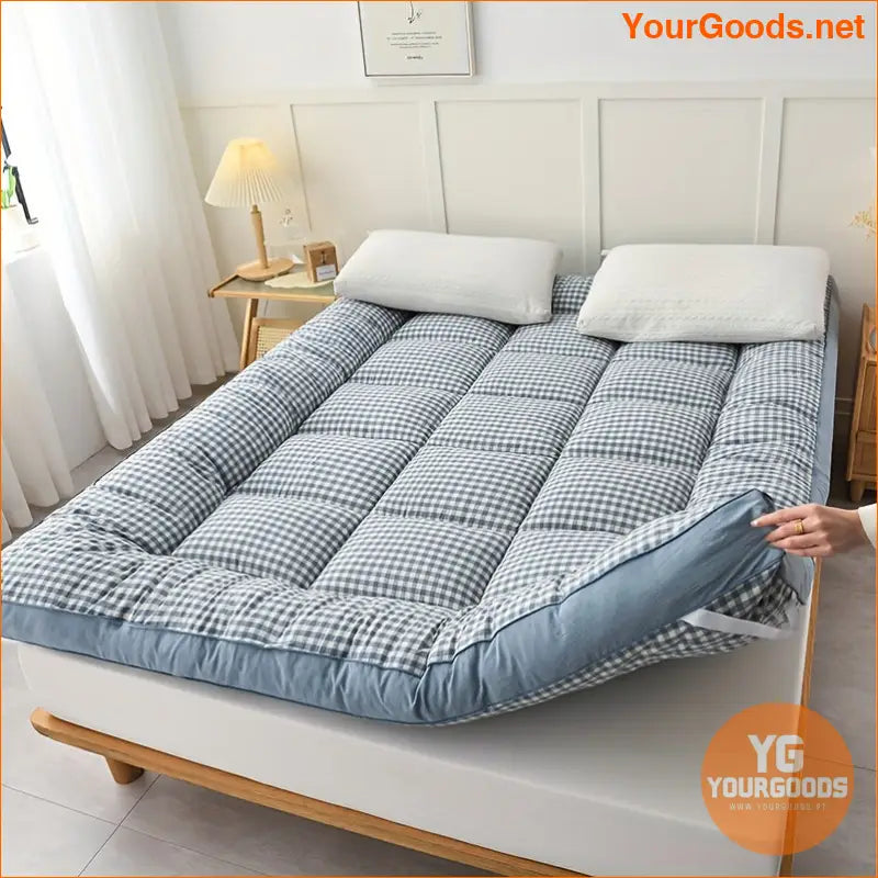 Luxury Soft Plaid Mattress Cover for Cozy Comfort - YourGoods Online Shop